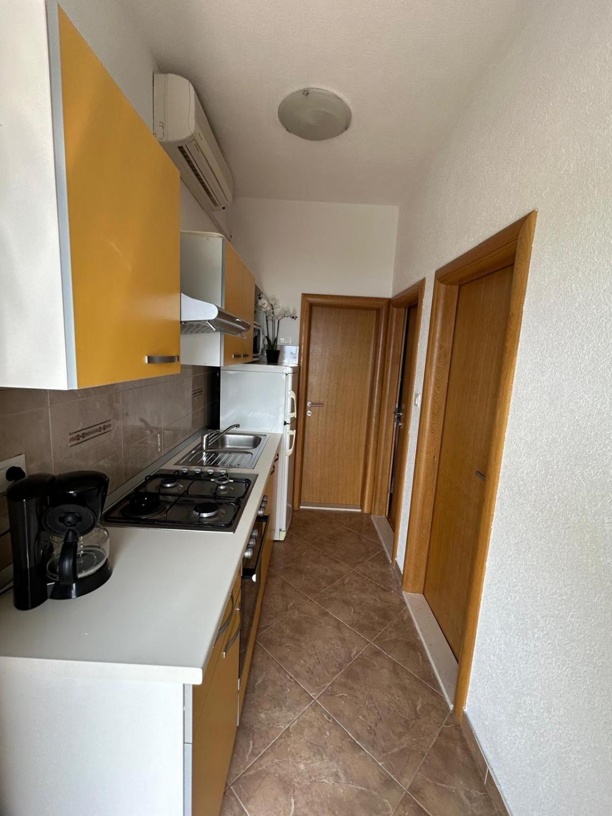 Apartment Lovre Topic บาชกาโวดา ภายนอก รูปภาพ